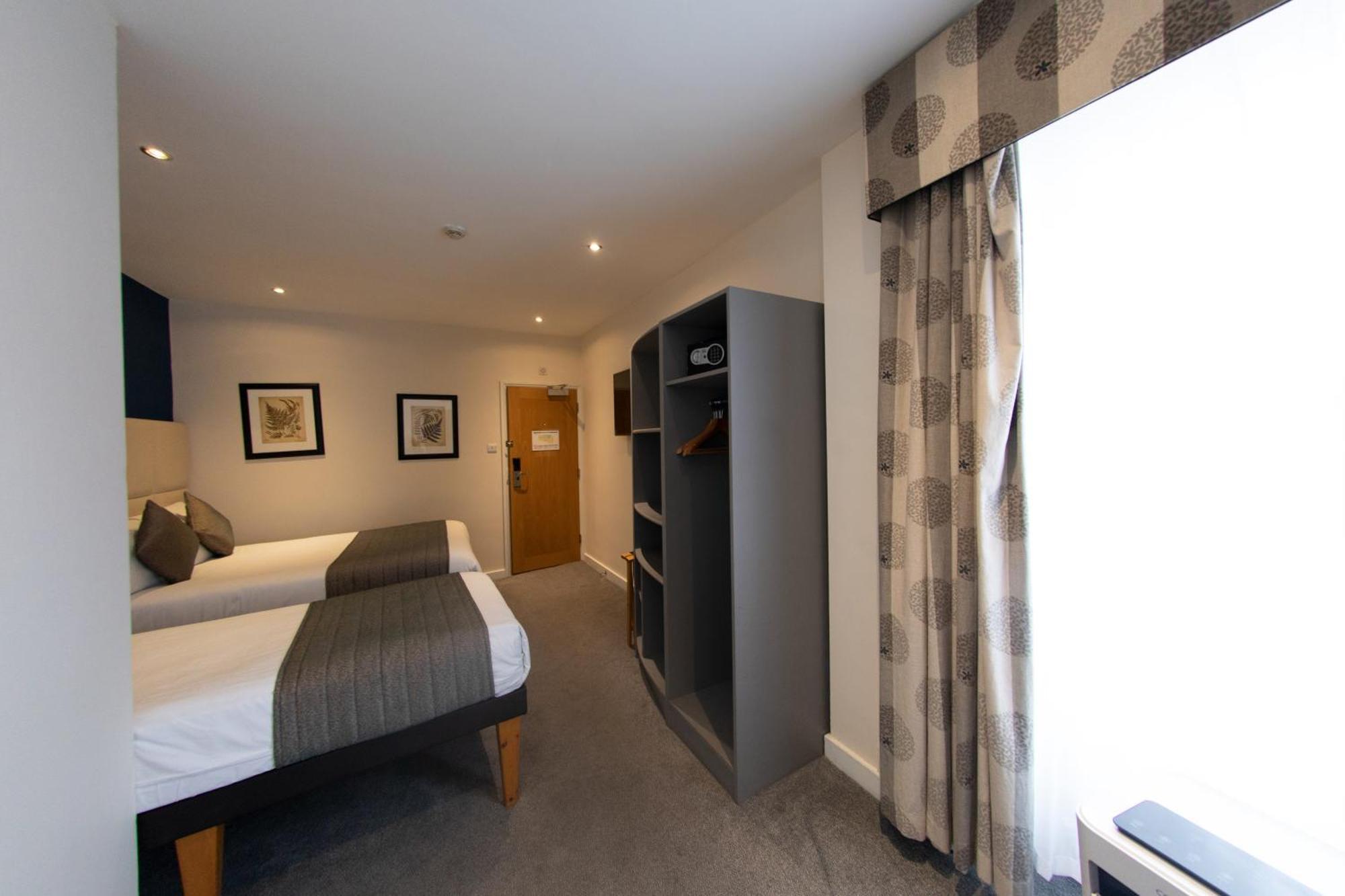 Duke Of Leinster Hotel London Exterior photo
